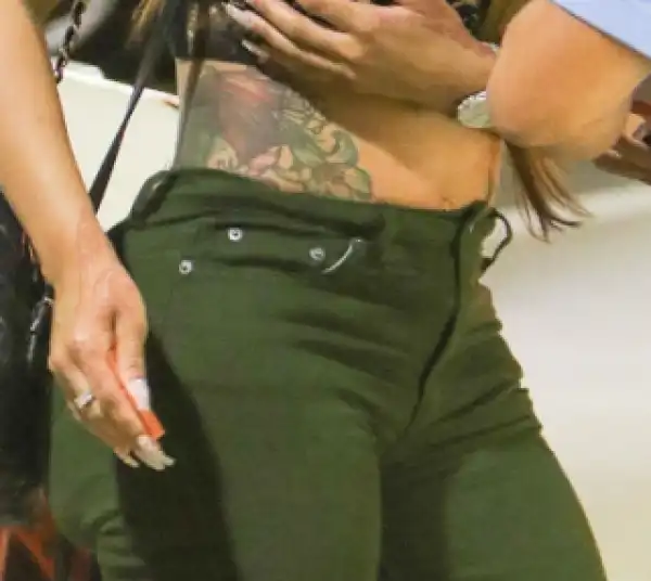 Wait!!! Did Blac Chyna’s Car Seat Compress Her Butt? [See Close photos]